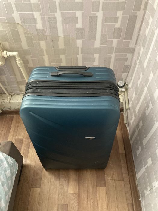 Дорожный чемодан