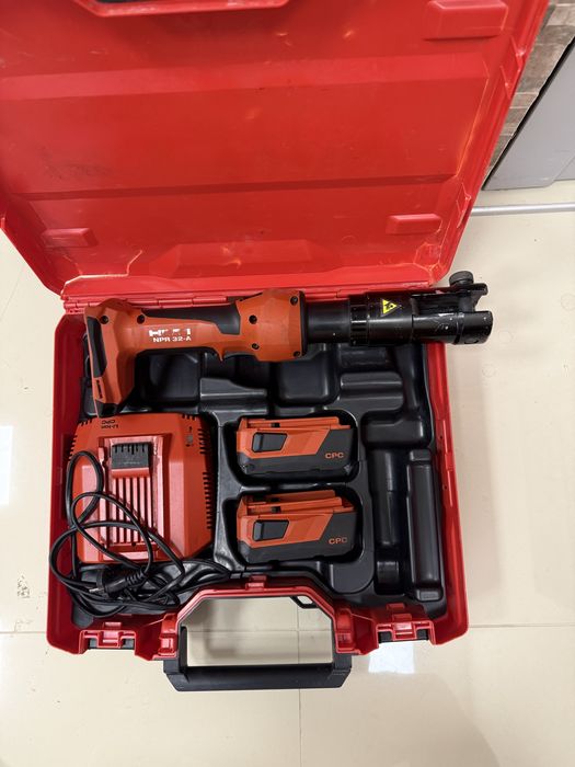 HILTI NPR 32 - A apакумолаторна преса за фитинги