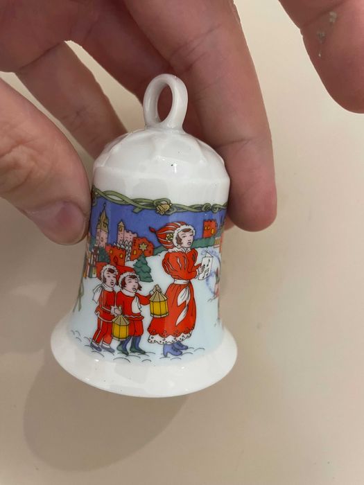 clopotel camera copilului Hutchenreuther by Rosenthal pictat manual