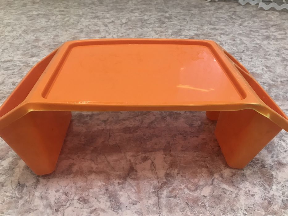 Подставка для игр, учёбы, рисования