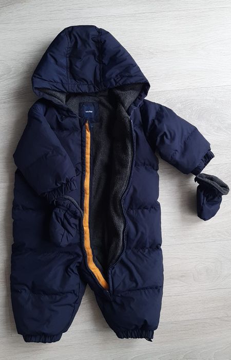 Зимний комбинезон GAP 6-12М. Самовывоз