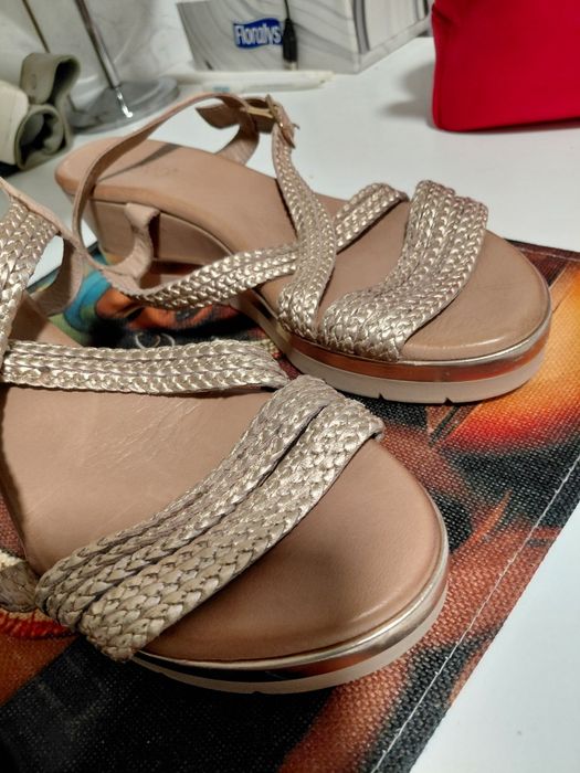 Sandale piele,  aurii ,elegante, mas 39,INUOVO