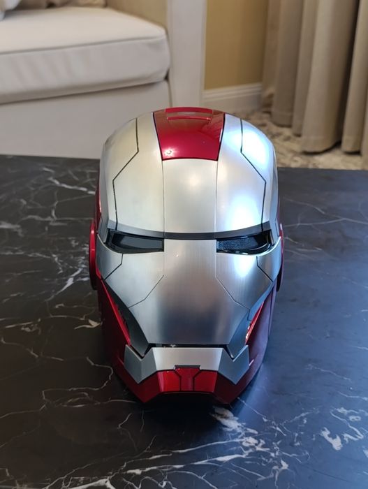 Шлем Железного Человека (Iron Man)