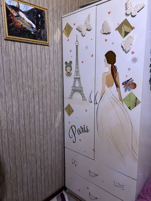 Продам детскии шкаф