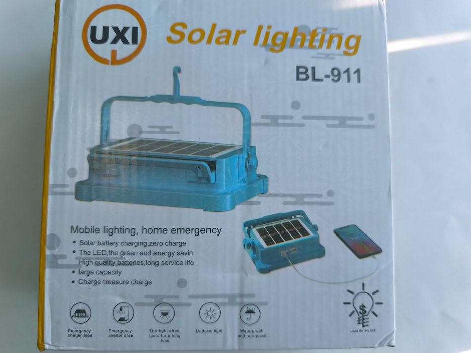 Proiector led cu panou solar 100 W