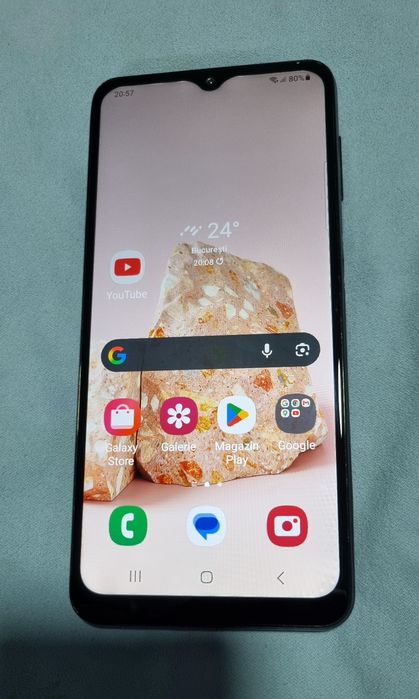 A32 5G ,128 gb funcționează foarte bine
