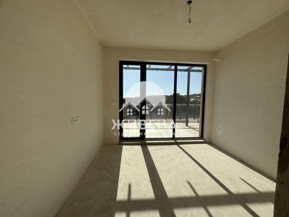 Продава се Тристаен апартамент в к.к. Св.Св. Константин и Елена - 144 кв.м за 1285 €/кв.м - Снимка #2