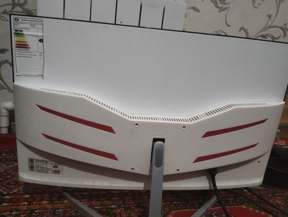 Монитор прадаетца AVTECHPROʻ 3000