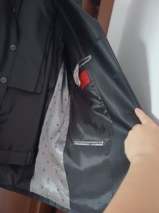 Costum elegant barbati