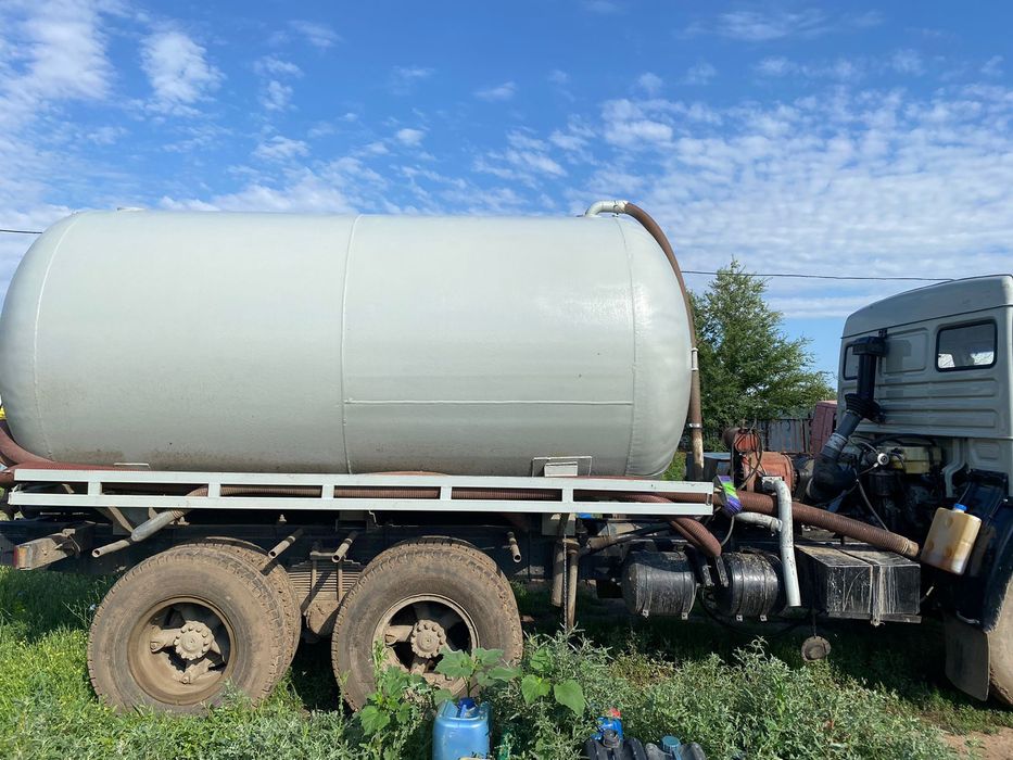 Продам  КамАЗ-ассенизатор 13 кубов
