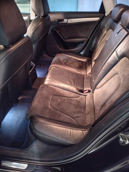Audi A4 2. 0 TDI S line