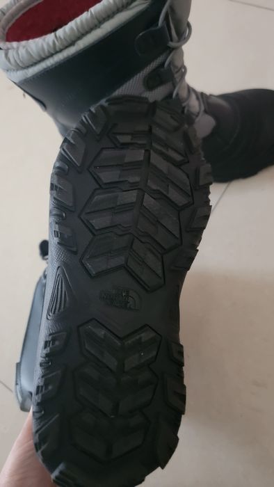 Vând ghete North Face