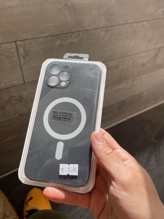 Кейсове 12 pro Max