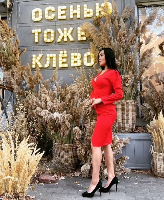 Вечерние и обычные платья 42-44