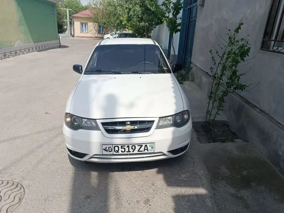 Nexia 2 1.6 сотилади
