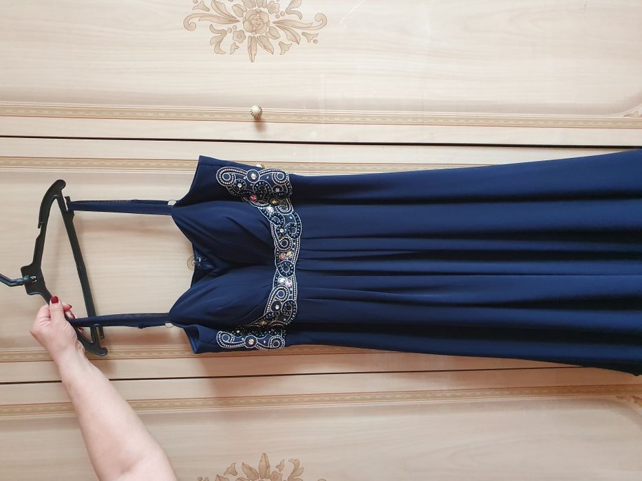 Продаю  платье .