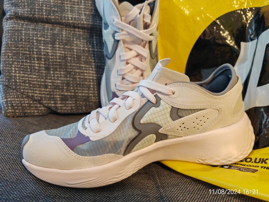 Чисто нови дамски  Air Jordan Delta 3