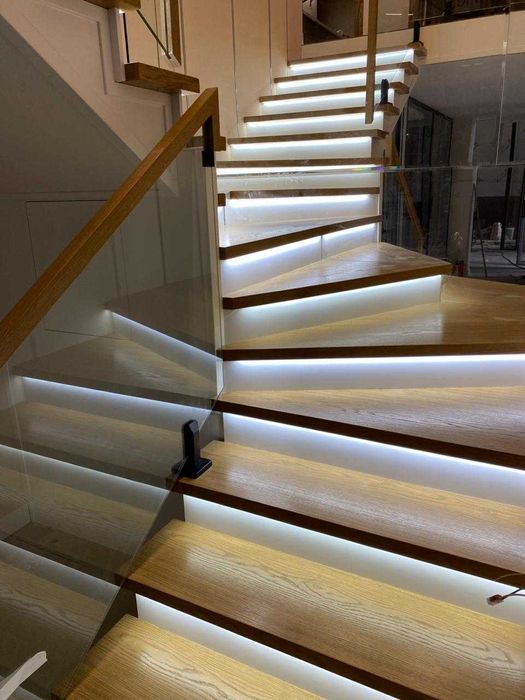 стеклянная ограждение лестницы