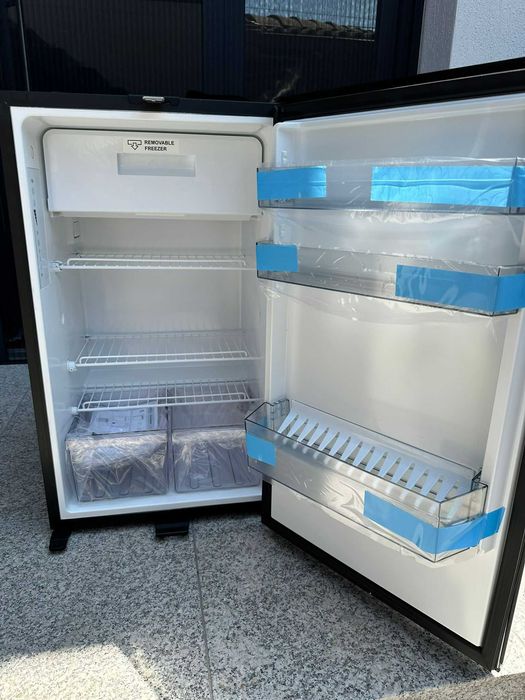 Frigider Dometic cu compresor NRX0090V