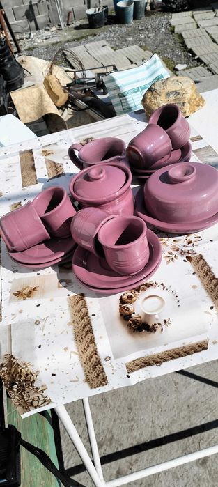 Продавам керамичен сервиз на кафе