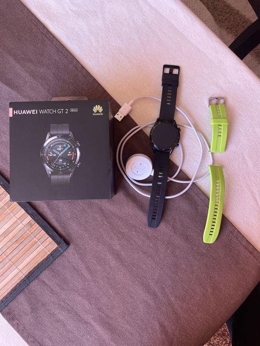 Продавам Часовник HUAWEI GT 2-EA4