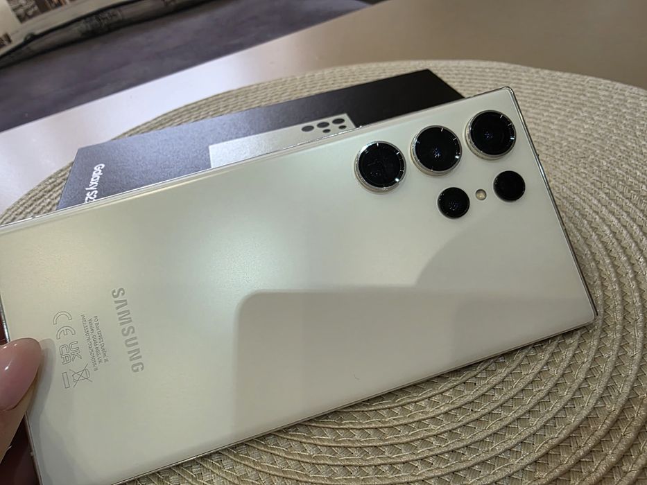 Samsung galaxy s 23 ultra, 256GB.Цвят cream.
