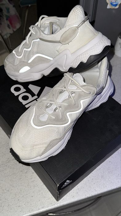 обувки Adidas OZWEEGO