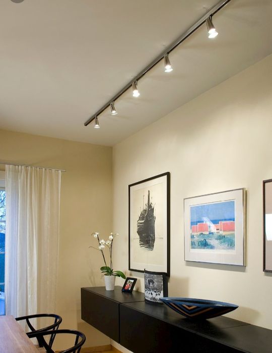 Натяжные потолки и услуги электрика