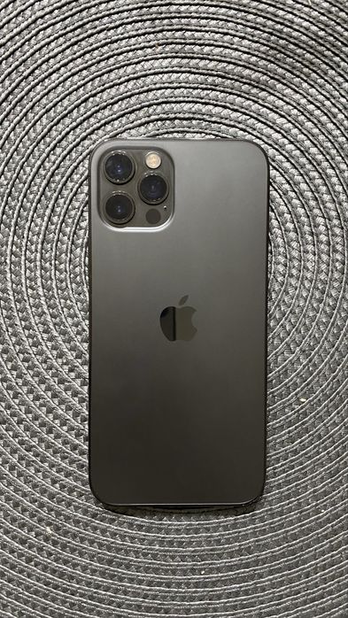 Vând iPhone 12 pro 256GB