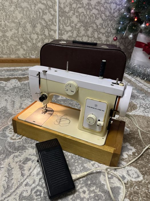 Швейная машинка” Чайка-132М»