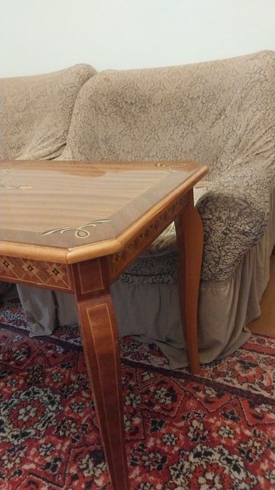 Журнальный столик  с инкрустацией