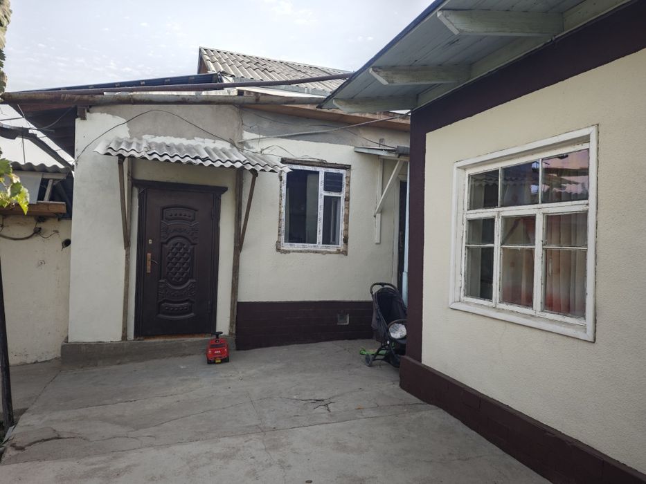 Срочно продам 2 дома на одном участке