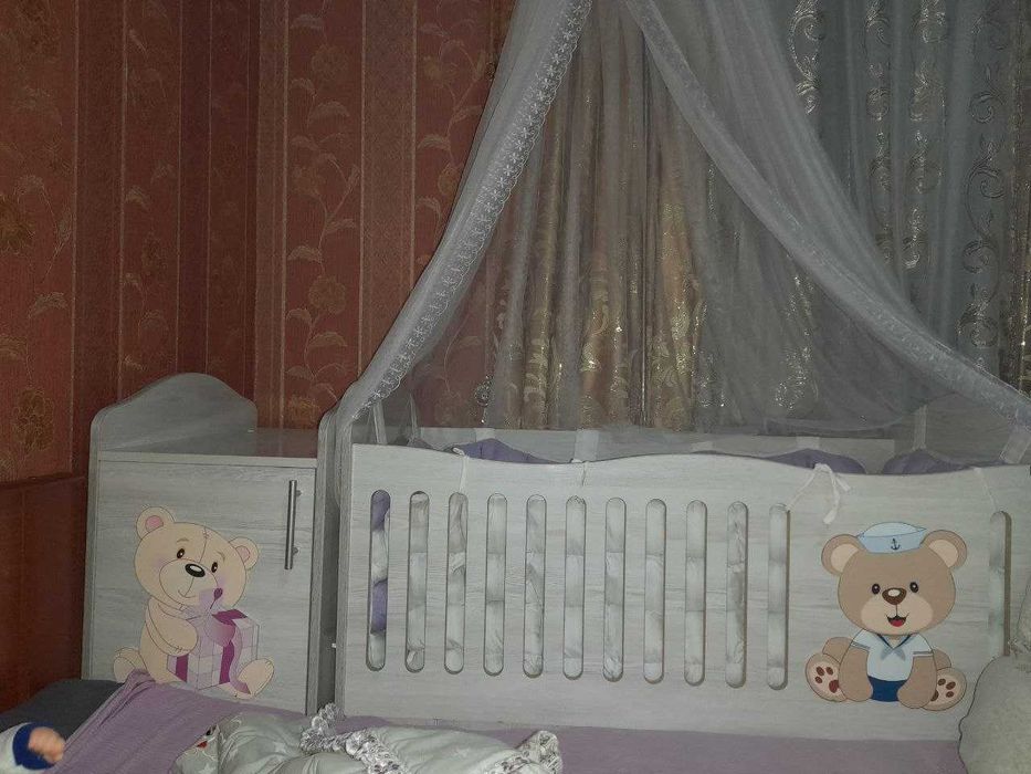 Karavat va skaf sotiladi