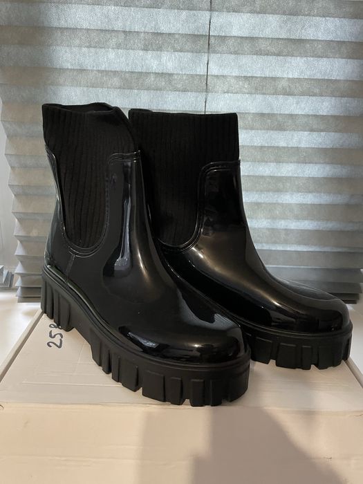 Резиновые сапоги