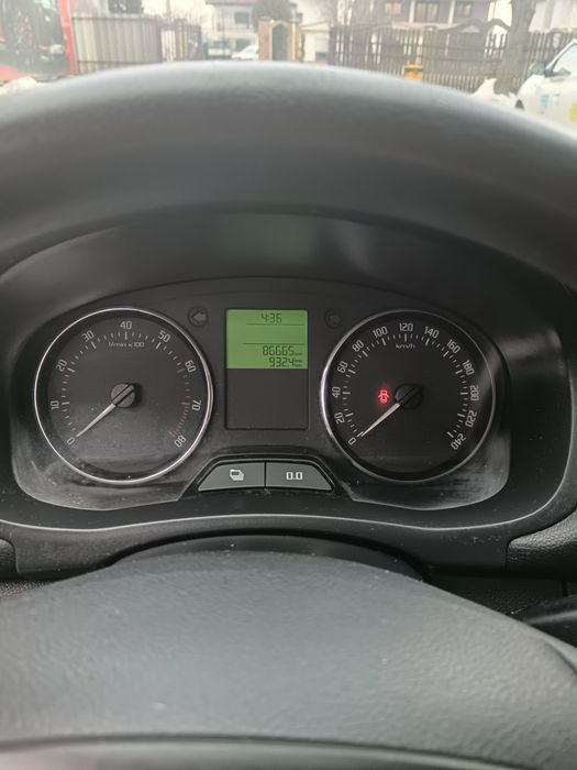 Vând Skoda Fabia 2011