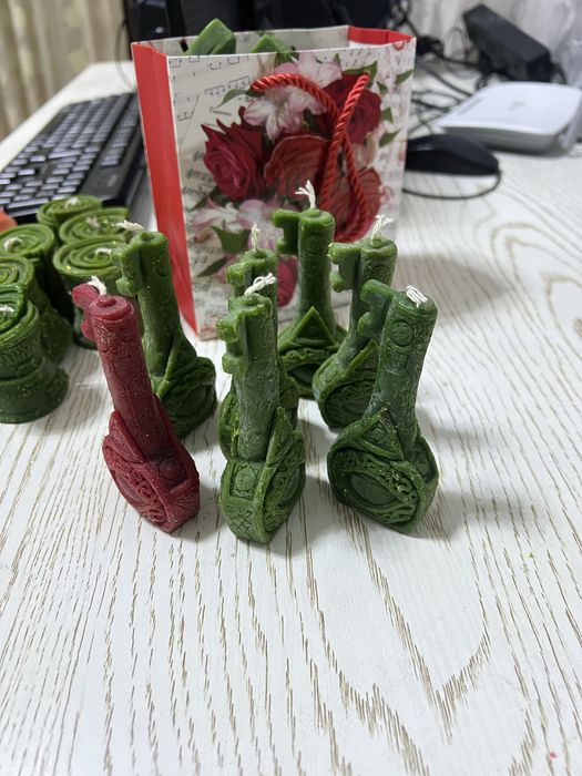 Восковые свечи