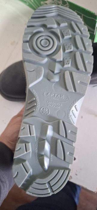 Спецботинка 40 размер