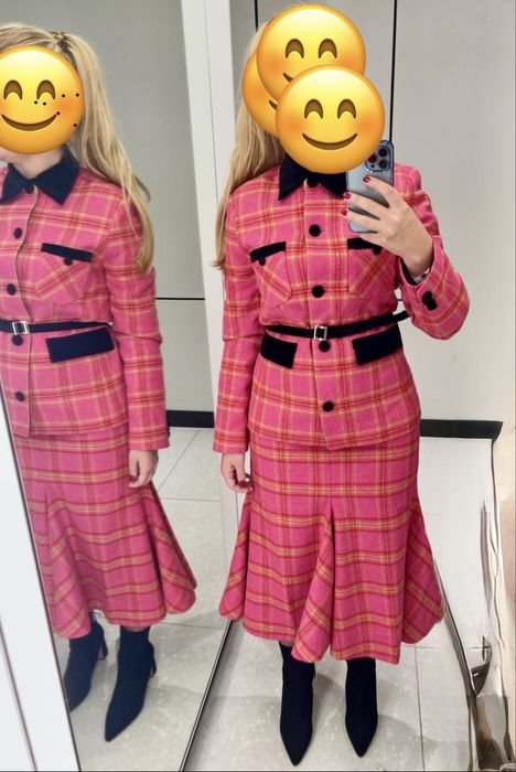 Кариран блейзър с кадиф. коланче и пола от Reserved (special edition)