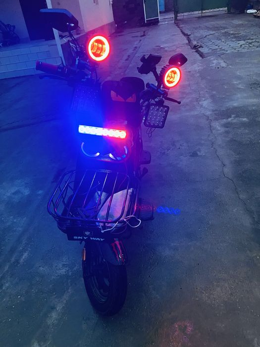 Tank sky way скутер