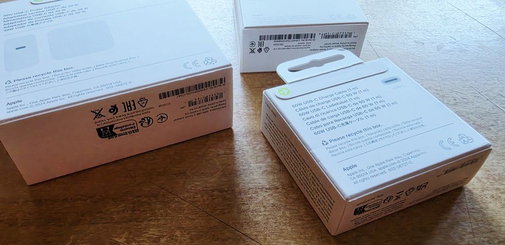 Set Incarcatoare  originale Apple iPhone 17 Pro Max.plus cablu.
