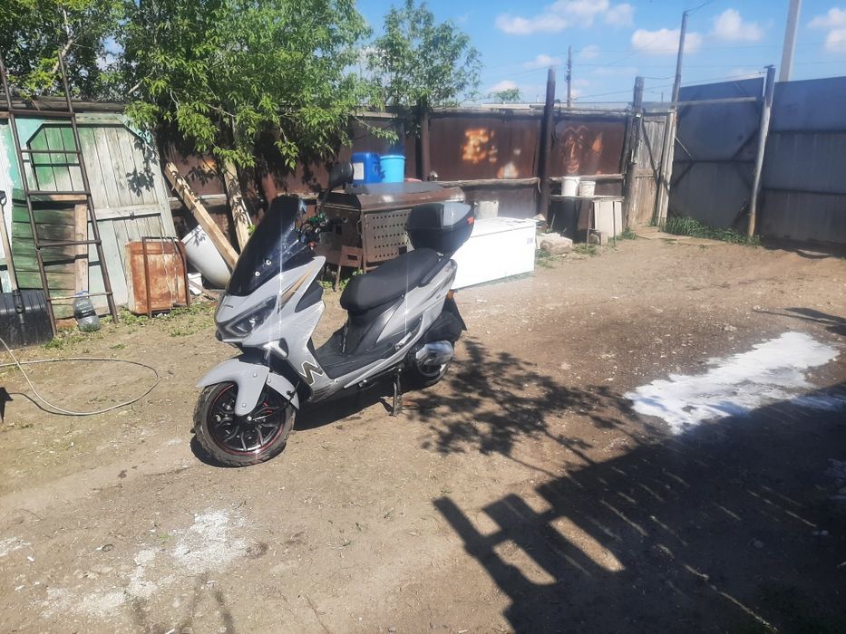 Продам скутер 150куб