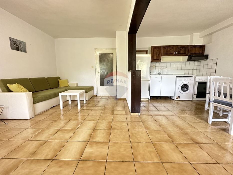 Дава се под наем Двустаен апартамент в Варна, Окръжна болница - 85 кв.м за 382.5 € - Снимка #1