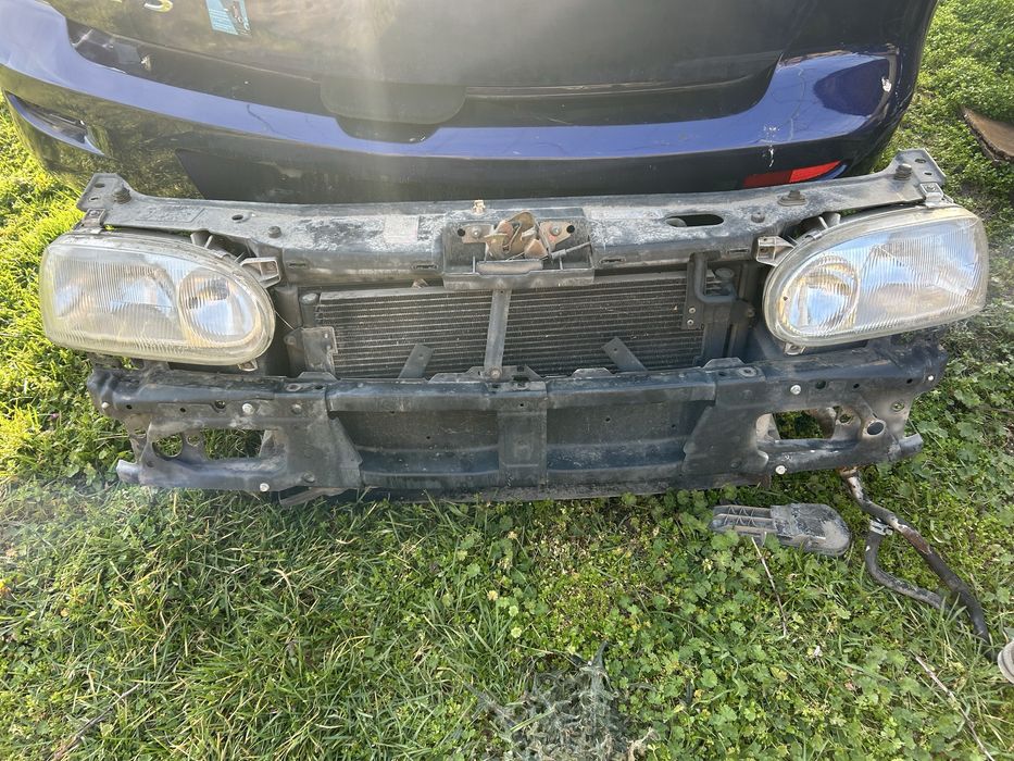 Голф 3 1.6  101 коня на части