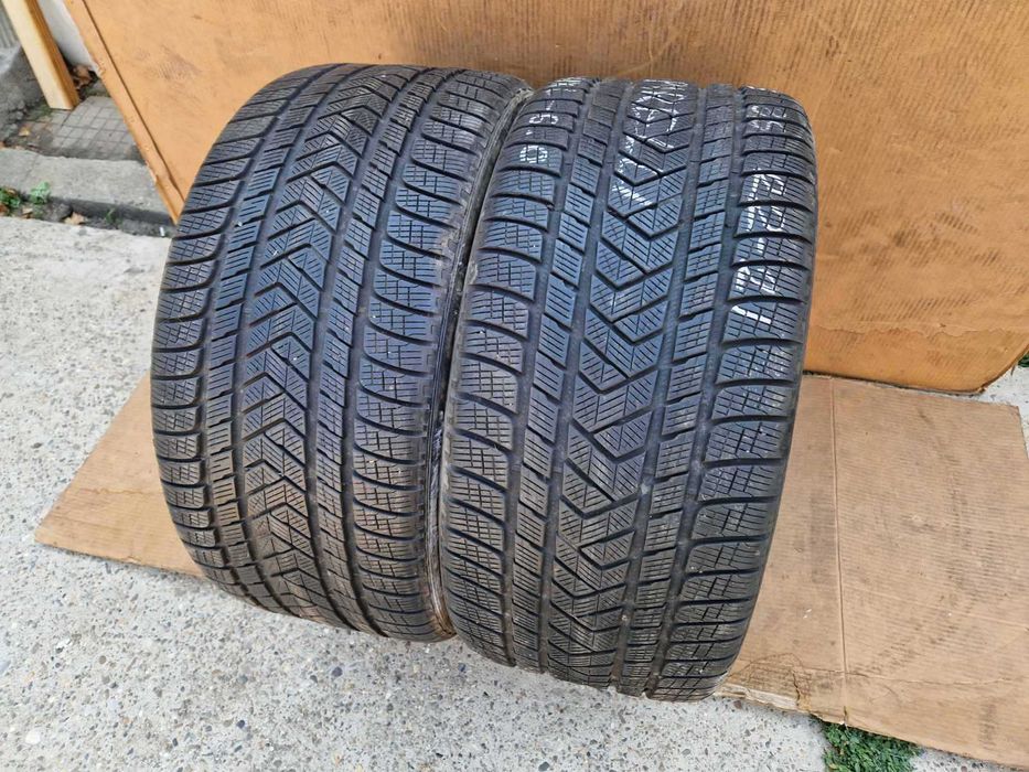 2 Pirelli R22 325/35 Зимни гуми  DOT3521