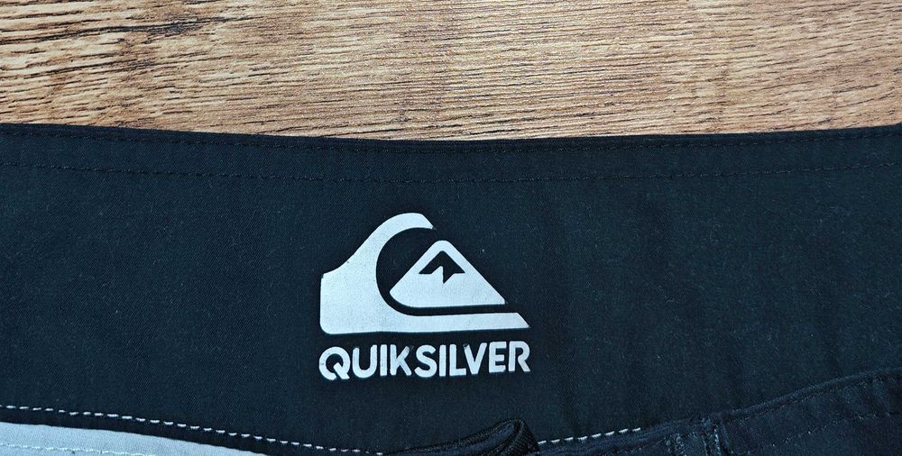 Quiksilver Оригинални мъжки къси панталони / бански размер 32