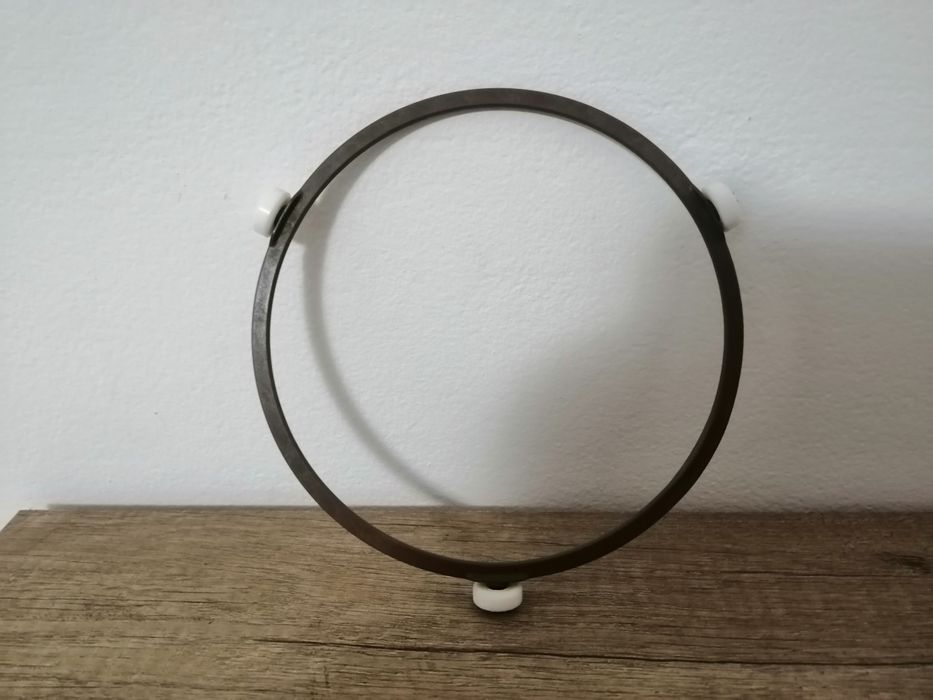 Suport cu role pt. farfurie cuptor cu microunde