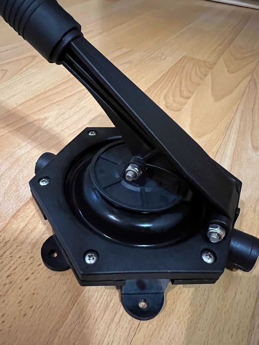 Ръчна помпа за течности