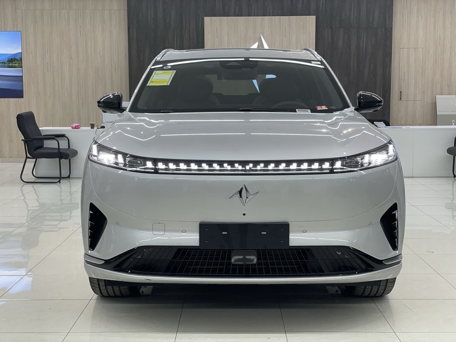 Dongfeng 008 restyling