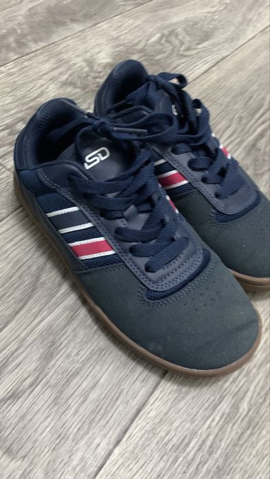 Продам бутсы футзальные