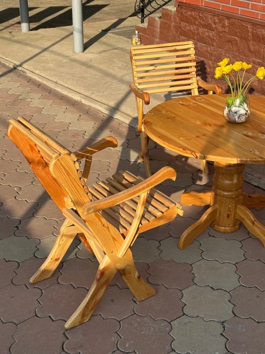 Продам!!!  Стол,стулья